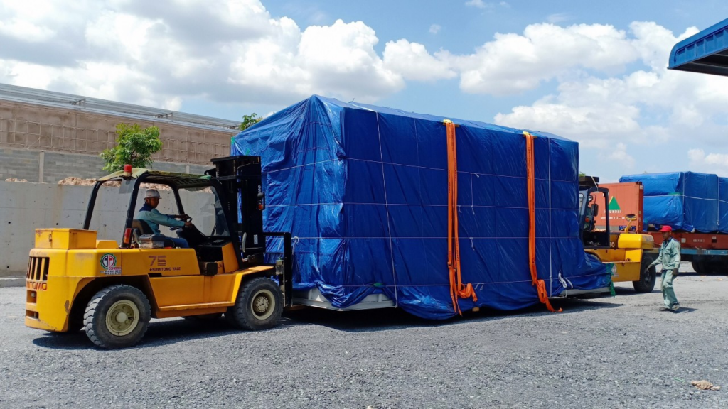 Xe nâng hàng chuyên dụng dùng trong xây dựng